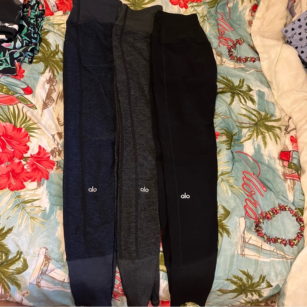 Alo Yoga Leggings Set in Black, Gray, and Blue